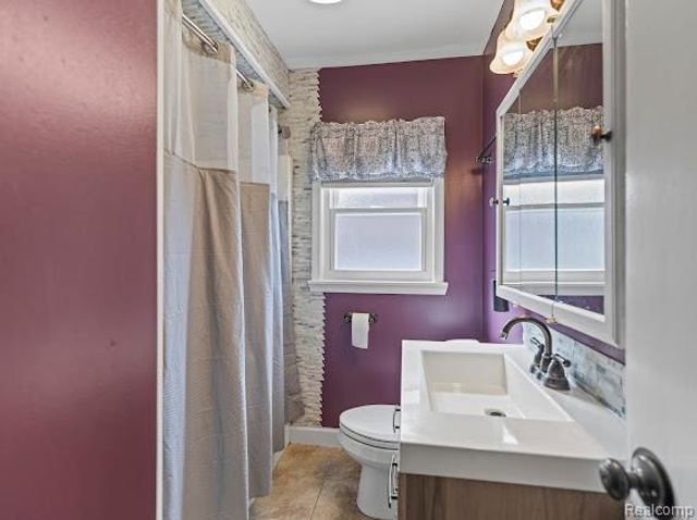 22260 Samuel Street, Taylor, MI 48180