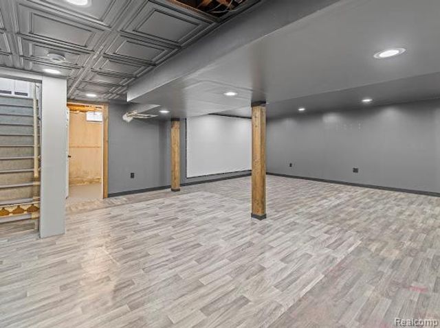 22260 Samuel Street, Taylor, MI 48180