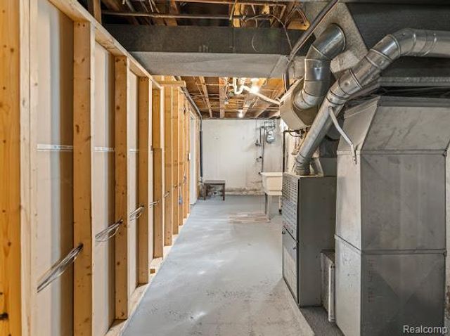 22260 Samuel Street, Taylor, MI 48180