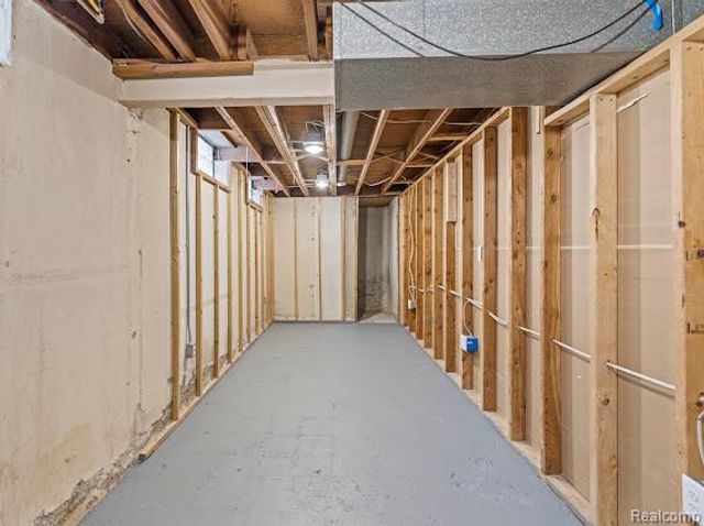 22260 Samuel Street, Taylor, MI 48180