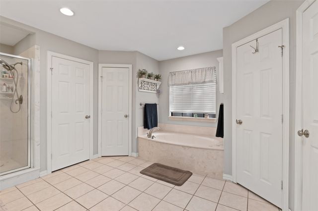 301 N Lyon Street, Tom Bean, TX 75491