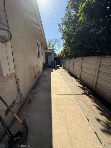 19465 Friar, Tarzana, CA 91335