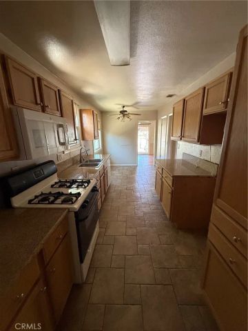 19465 Friar, Tarzana, CA 91335