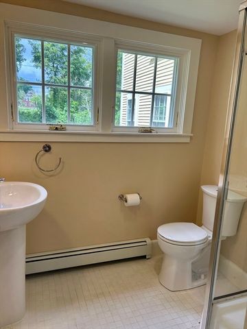 41 North Great Rd 41, Lincoln, MA 01773