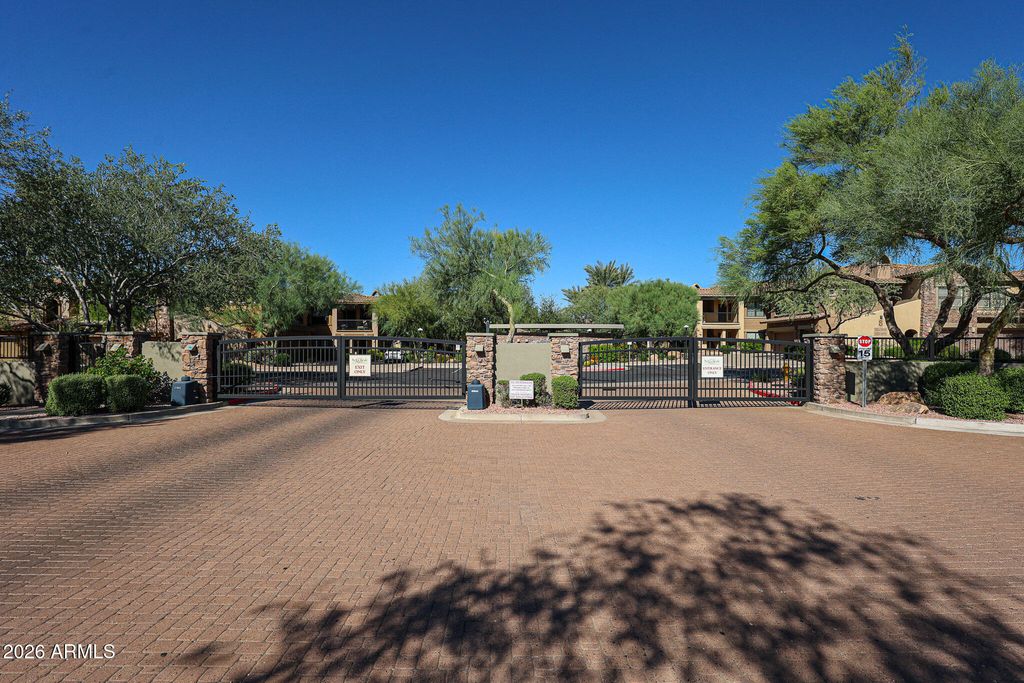 21320 N 56TH Street 1095, Phoenix, AZ 85054 — photo 2