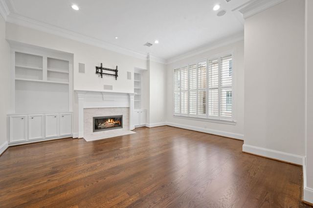 1918 Greenwich Terrace Drive, Houston, TX 77019