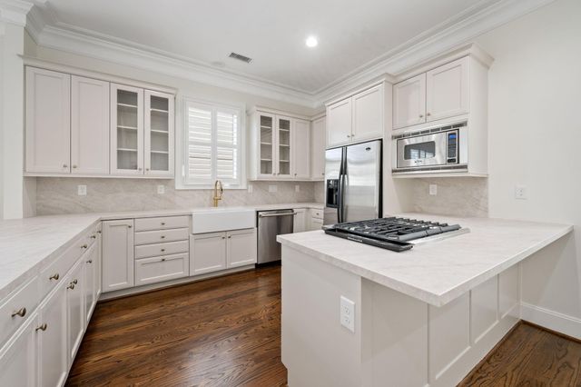 1918 Greenwich Terrace Drive, Houston, TX 77019