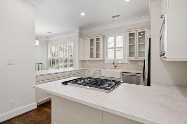 1918 Greenwich Terrace Drive, Houston, TX 77019