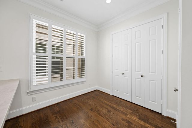 1918 Greenwich Terrace Drive, Houston, TX 77019