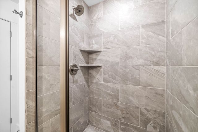 937 Bankside Dr, Clarksville, TN 37043