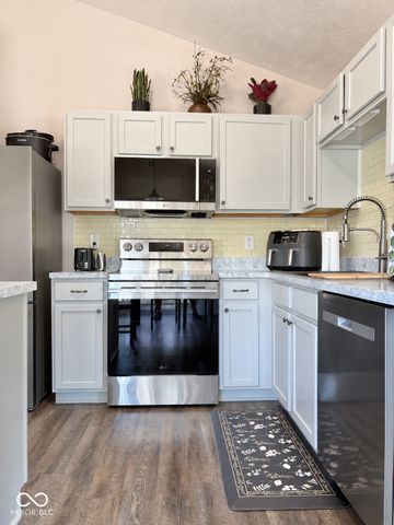 12245 Pebble Street UNIT 600, Fishers, IN 46038