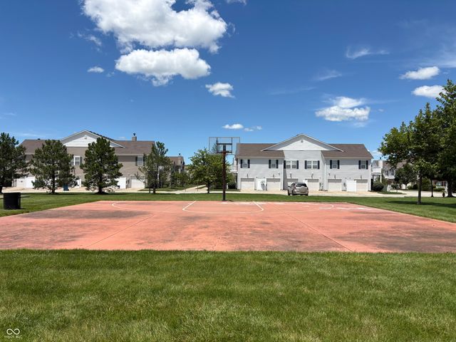 12245 Pebble Street UNIT 600, Fishers, IN 46038