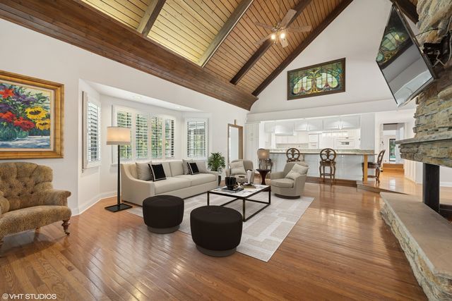 153 Algonquin Road, Barrington Hills, IL 60010