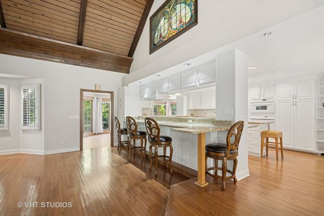 153 Algonquin Road, Barrington Hills, IL 60010