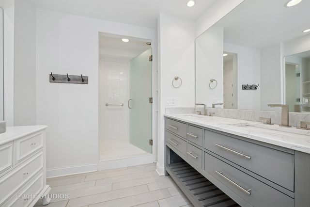 153 Algonquin Road, Barrington Hills, IL 60010