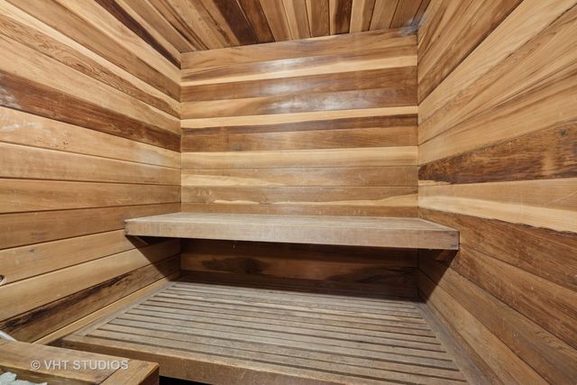 153 Algonquin Road, Barrington Hills, IL 60010