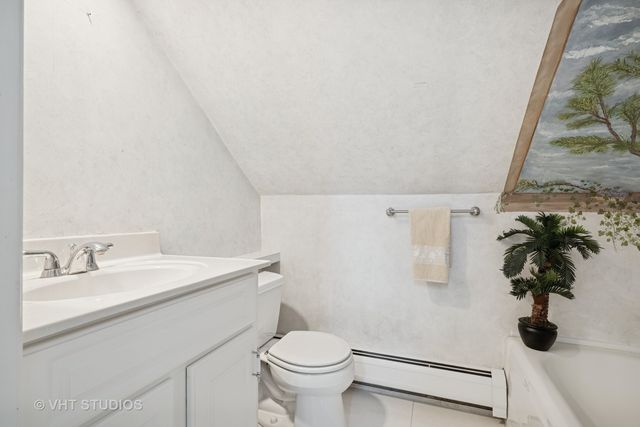 153 Algonquin Road, Barrington Hills, IL 60010