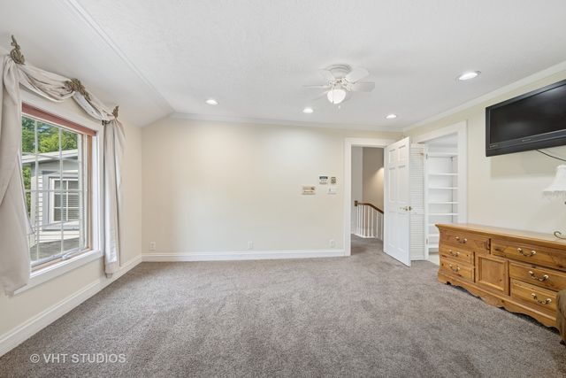 153 Algonquin Road, Barrington Hills, IL 60010