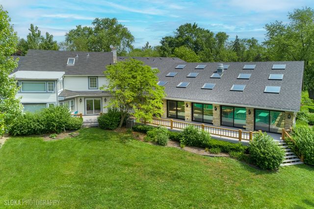 153 Algonquin Road, Barrington Hills, IL 60010