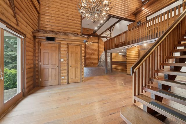 153 Algonquin Road, Barrington Hills, IL 60010