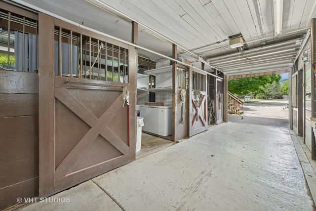 153 Algonquin Road, Barrington Hills, IL 60010