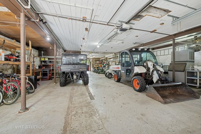 153 Algonquin Road, Barrington Hills, IL 60010