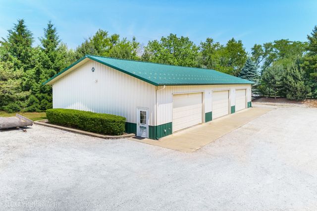 153 Algonquin Road, Barrington Hills, IL 60010