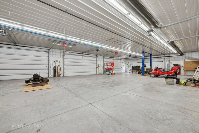 153 Algonquin Road, Barrington Hills, IL 60010