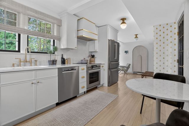 27 Wellington Ln, Belmont, MA 02478