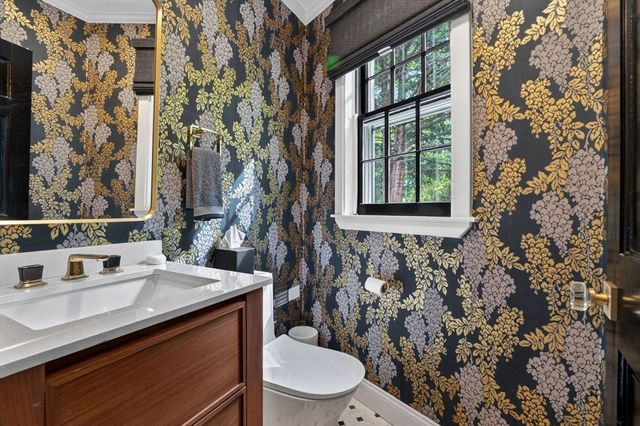 27 Wellington Ln, Belmont, MA 02478