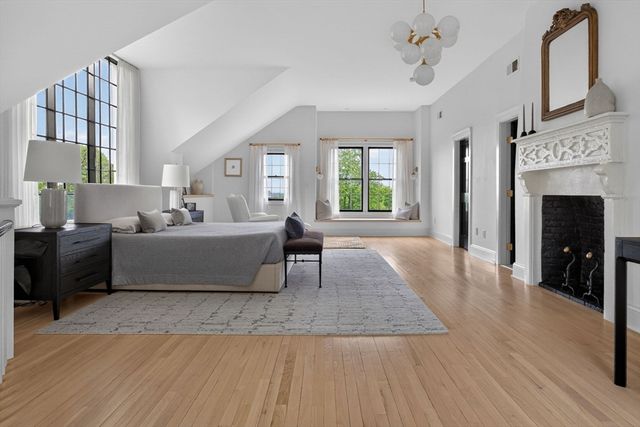 27 Wellington Ln, Belmont, MA 02478
