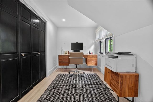 27 Wellington Ln, Belmont, MA 02478
