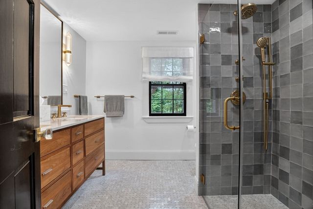 27 Wellington Ln, Belmont, MA 02478