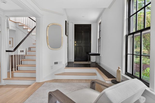27 Wellington Ln, Belmont, MA 02478