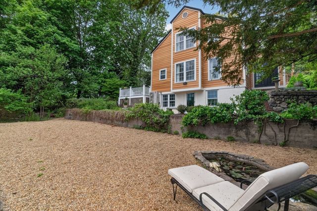 27 Wellington Ln, Belmont, MA 02478
