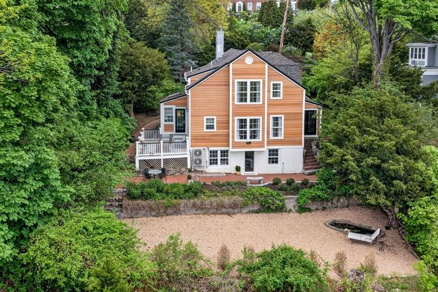 27 Wellington Ln, Belmont, MA 02478