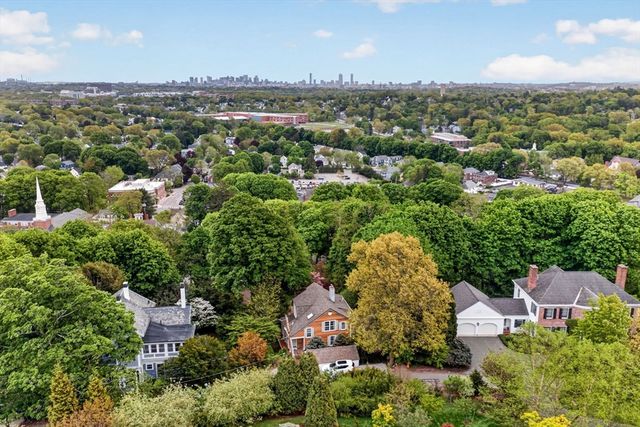 27 Wellington Ln, Belmont, MA 02478