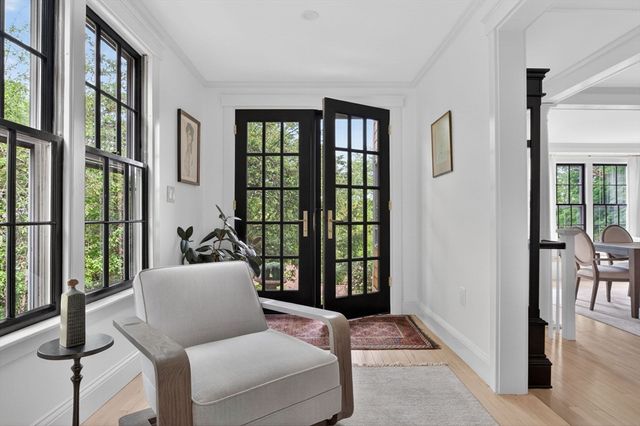 27 Wellington Ln, Belmont, MA 02478