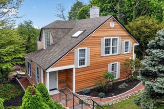 27 Wellington Ln, Belmont, MA 02478
