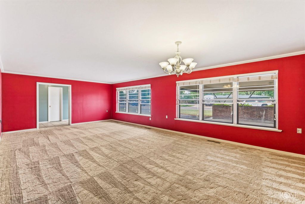 Image 10 of property listing at 2504 Douglas Drive, San Angelo, TX 76904