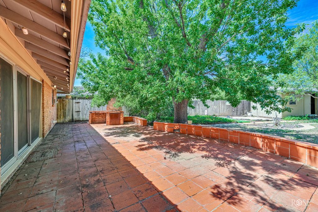 Image 27 of property listing at 2504 Douglas Drive, San Angelo, TX 76904