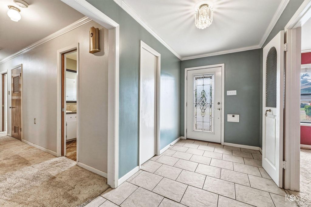 Image 5 of property listing at 2504 Douglas Drive, San Angelo, TX 76904