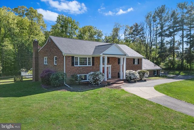 40719 WOODSIDE PL, Leesburg, VA 20175