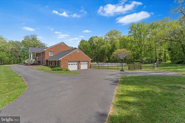 40719 WOODSIDE PL, Leesburg, VA 20175