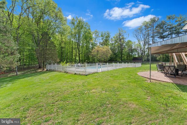 40719 WOODSIDE PL, Leesburg, VA 20175