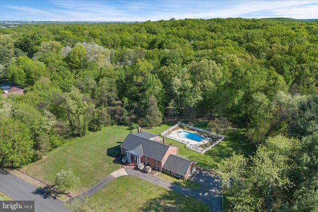40719 WOODSIDE PL, Leesburg, VA 20175