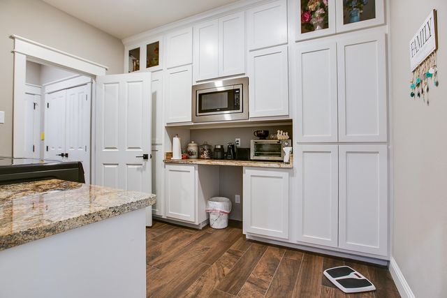4525 Old Stone Drive, San Angelo, TX 76904
