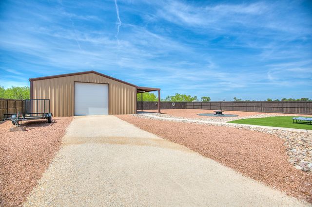 4525 Old Stone Drive, San Angelo, TX 76904