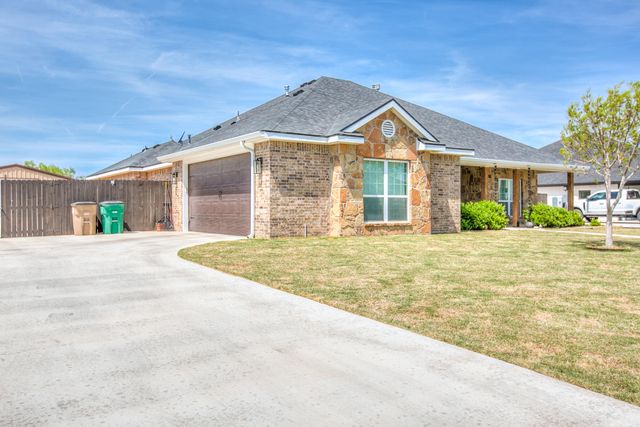 4525 Old Stone Drive, San Angelo, TX 76904