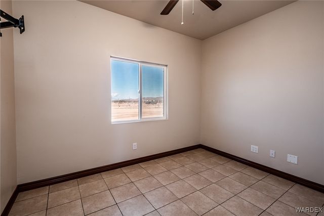 8980 W Mission Lane, Dolan Springs, AZ 86441